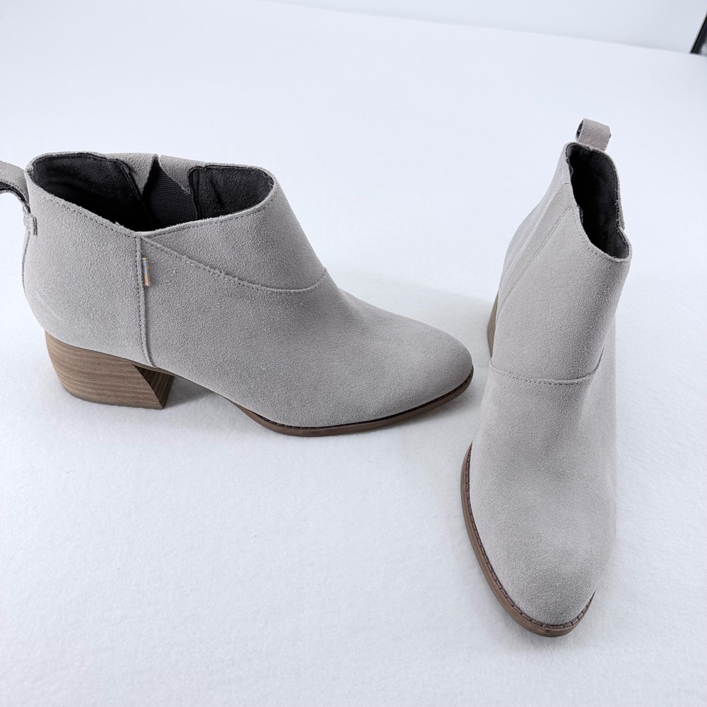 TOMS Suede Ankle Boots Women Size 9 Gray Block Heel Brand New - Picture 2 of 8